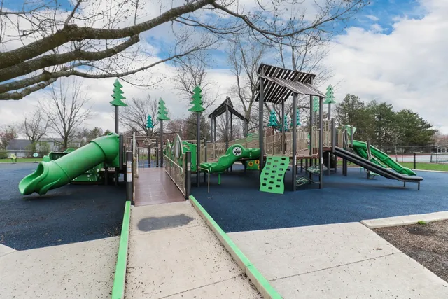 $350,000 | 1005 South Hershey Road, Bloomington, IL 61704