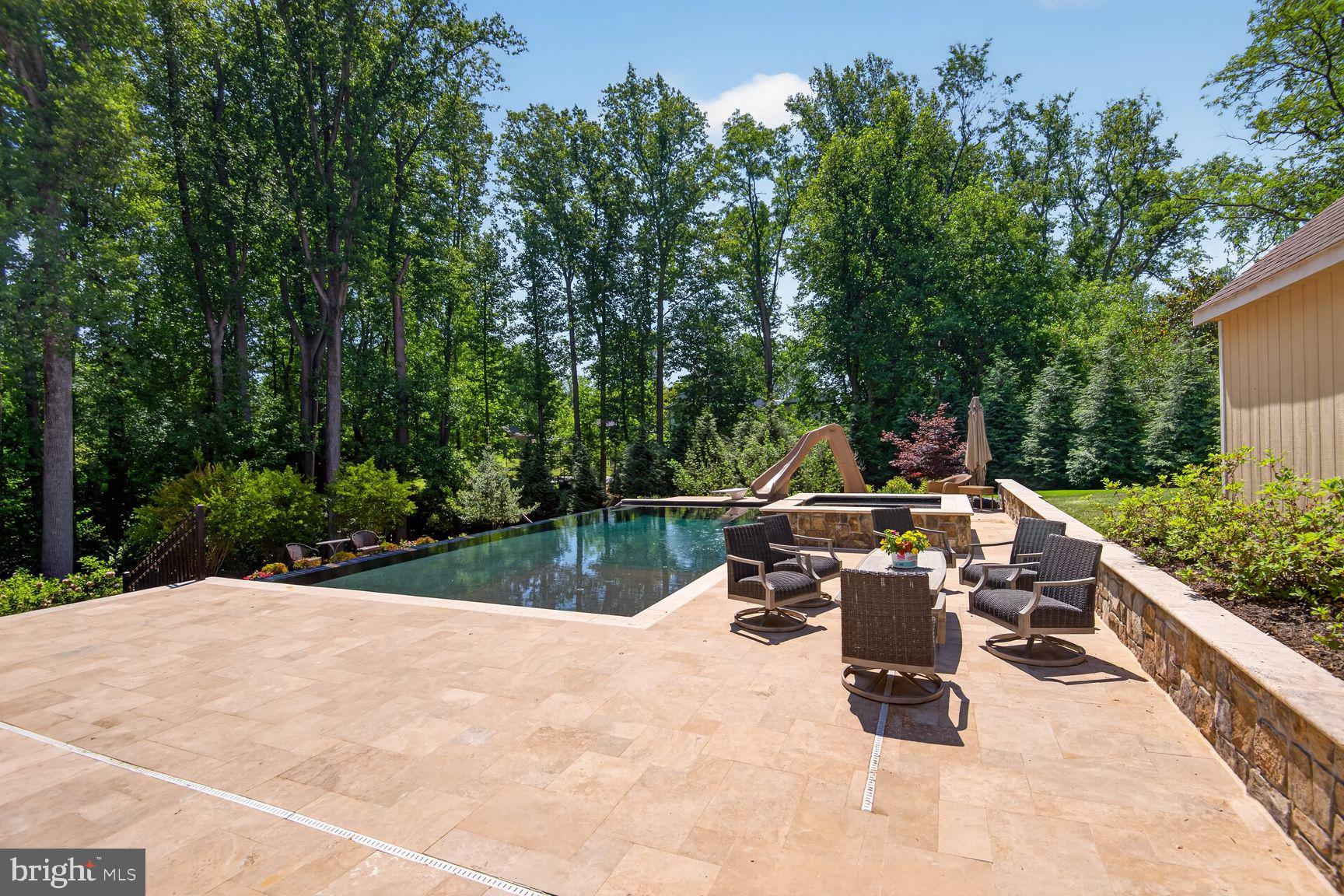 10507 Oakton Ridge Court Oakton, VA 22124 - Photo 4 of 17