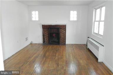 5801 Queens Chapel Road Hyattsville, MD 20782 - Photo 4 of 6 Living Room