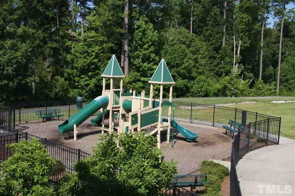 $2,800 | 105 Dursley Way, Cary, NC 27519