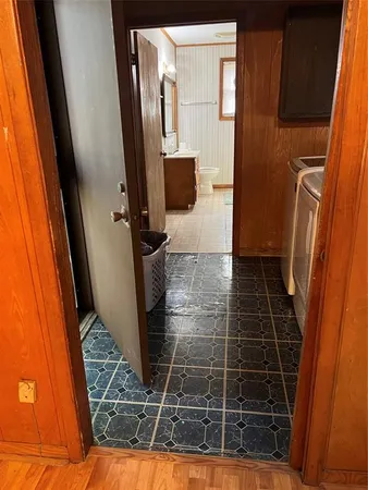 a bathroom with a toilet