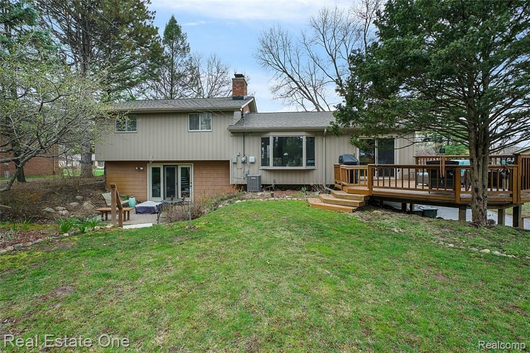 108 Shagbark Drive Rochester, MI 48309 - Photo 5 of 30 DSC07108.jpg