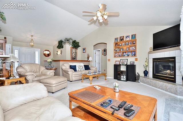 8071 Tompkins Road Peyton, CO 80831 - Photo 4 of 30