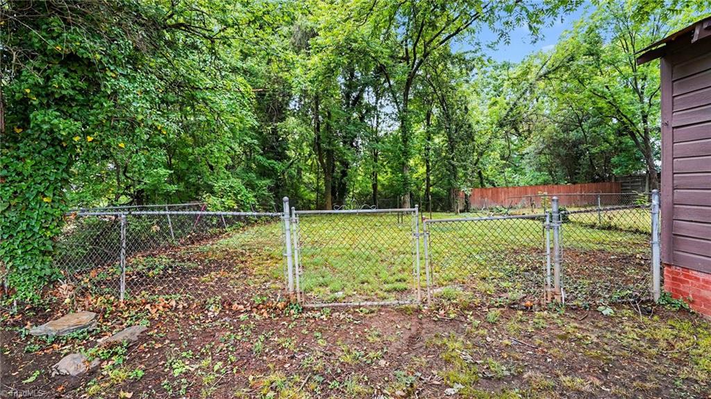 306 West Ray Avenue High Point, NC 27262 - Photo 26 of 29 Fenced yard