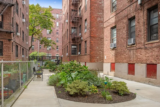 $359,000 | 657 East 26th Street, Unit 5T | Flatbush