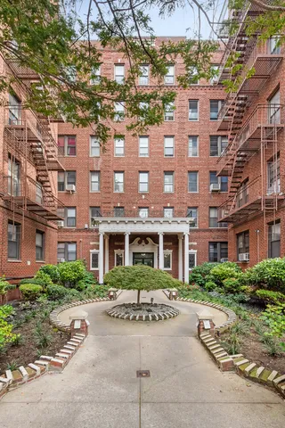 $359,000 | 657 East 26th Street, Unit 5T | Flatbush
