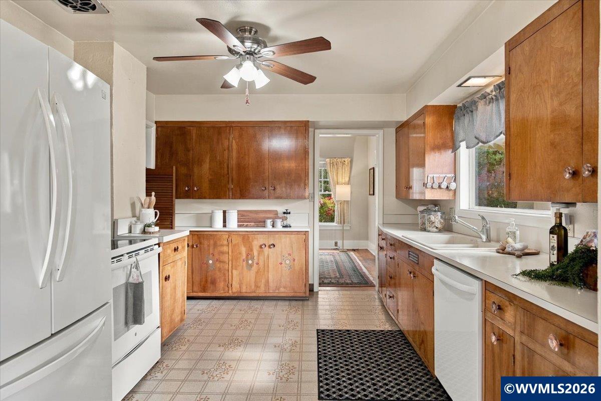 760 South Main Street Independence, OR 97351 - Photo 25 of 50 Gallery Image 25