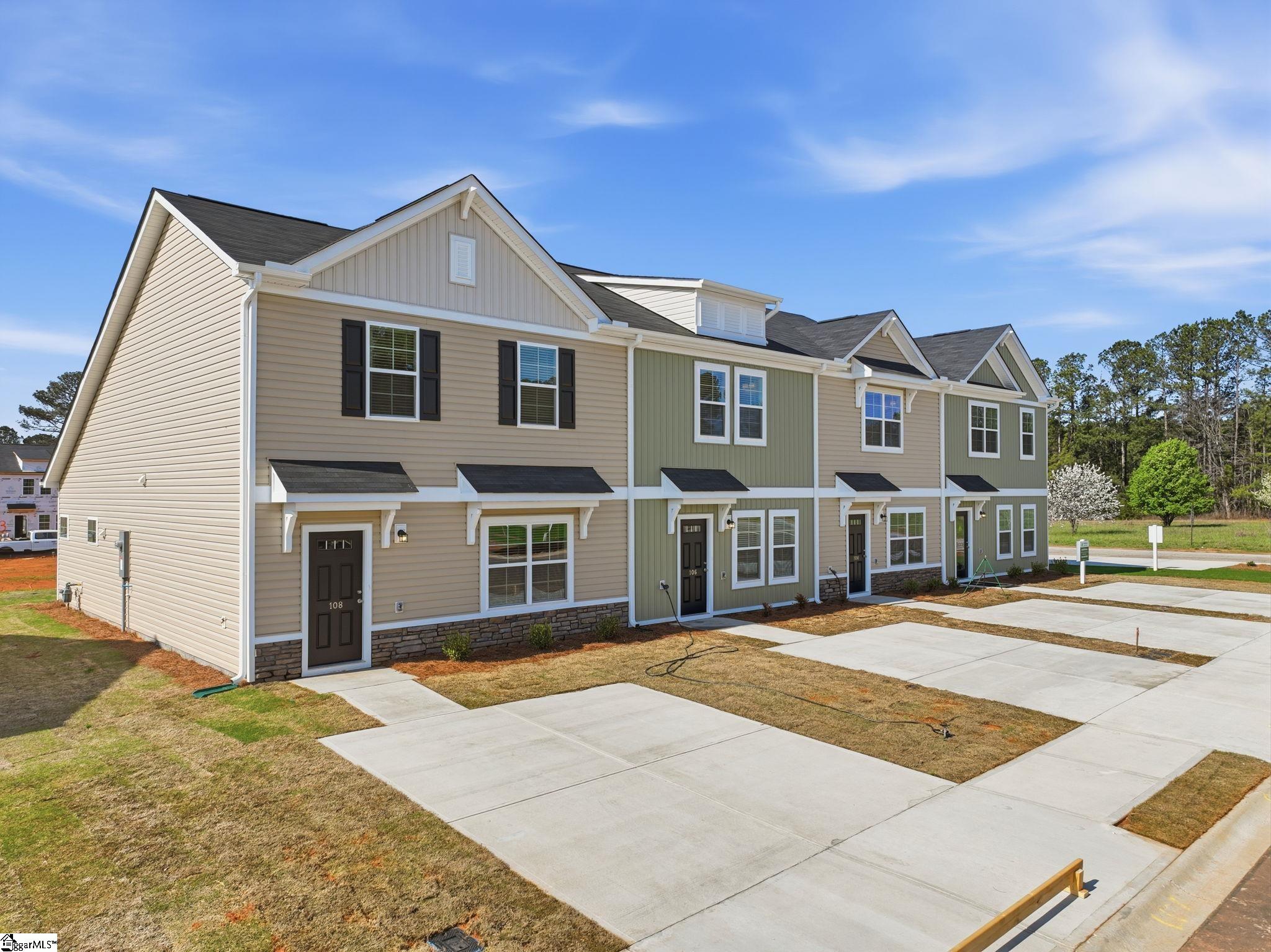 331 Lilac Loop Greenwood, SC 29646 - Photo 2 of 27