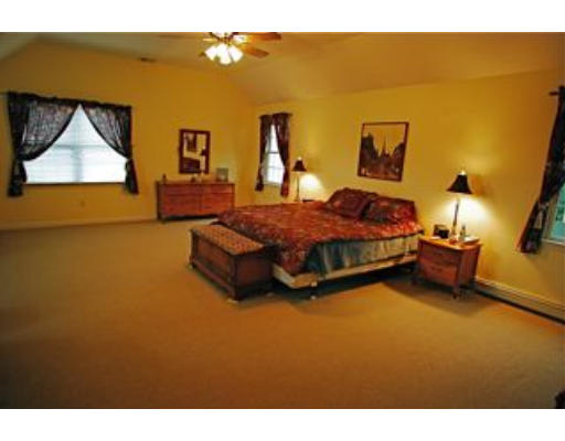 6 Aspen Road Shrewsbury, MA 01545 - Photo 11 of 19 Gallery Image 11