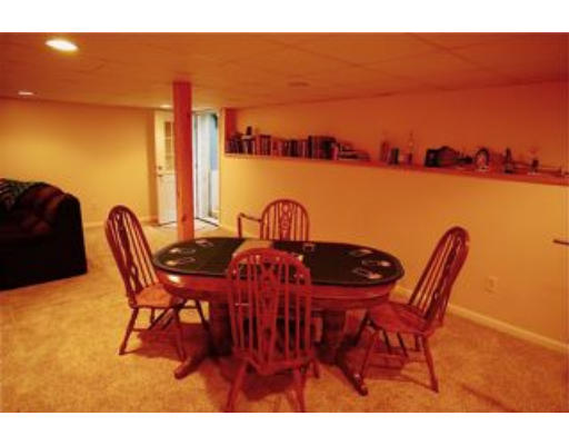 6 Aspen Road Shrewsbury, MA 01545 - Photo 18 of 19 Gallery Image 18