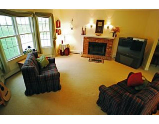 6 Aspen Road Shrewsbury, MA 01545 - Photo 4 of 19 Gallery Image 4