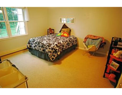 6 Aspen Road Shrewsbury, MA 01545 - Photo 8 of 19 Gallery Image 8