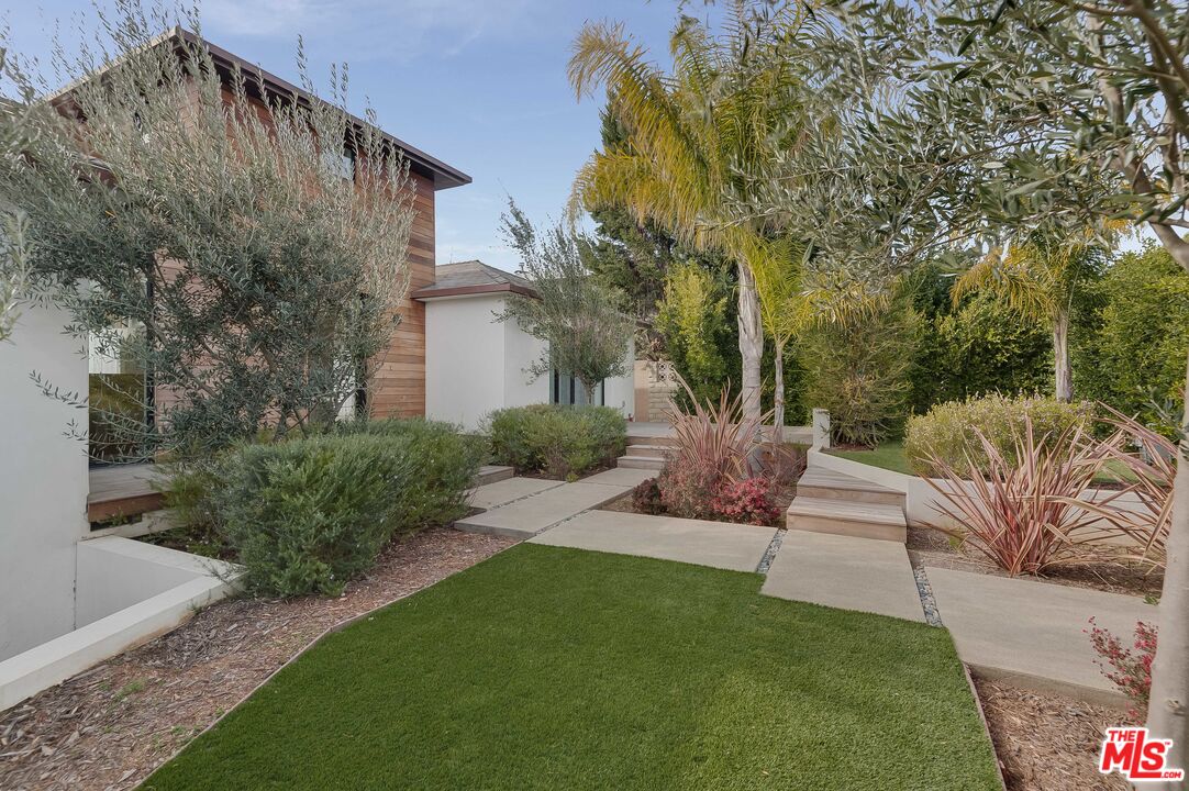 902 Berkeley Street Santa Monica, CA 90403 - Photo 28 of 37