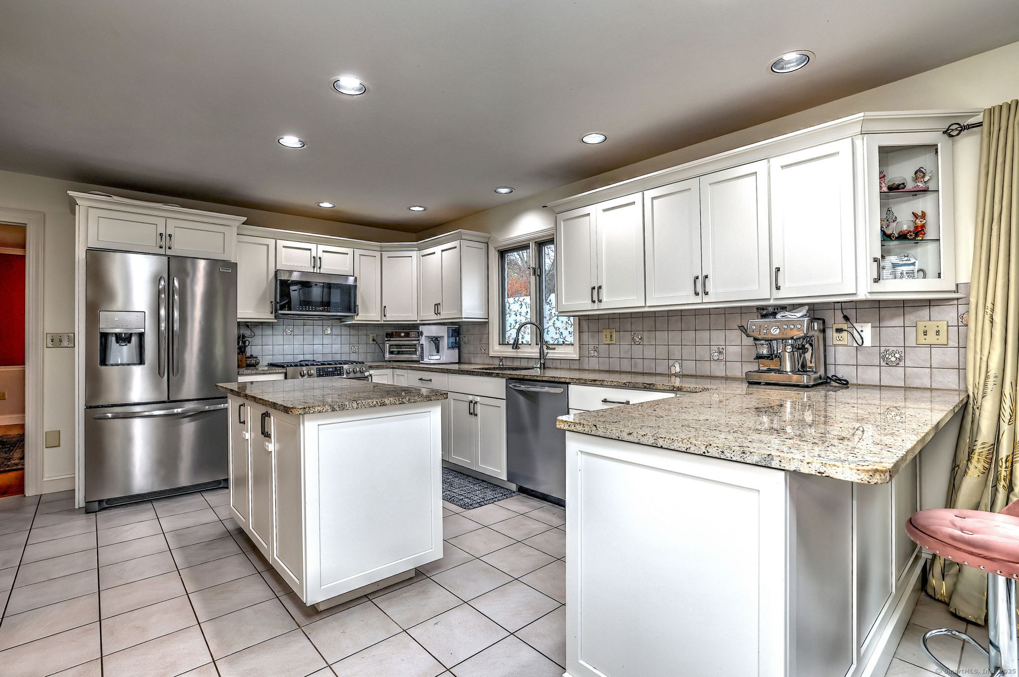 920 Green Circle Orange, CT 06477 - Photo 16 of 40