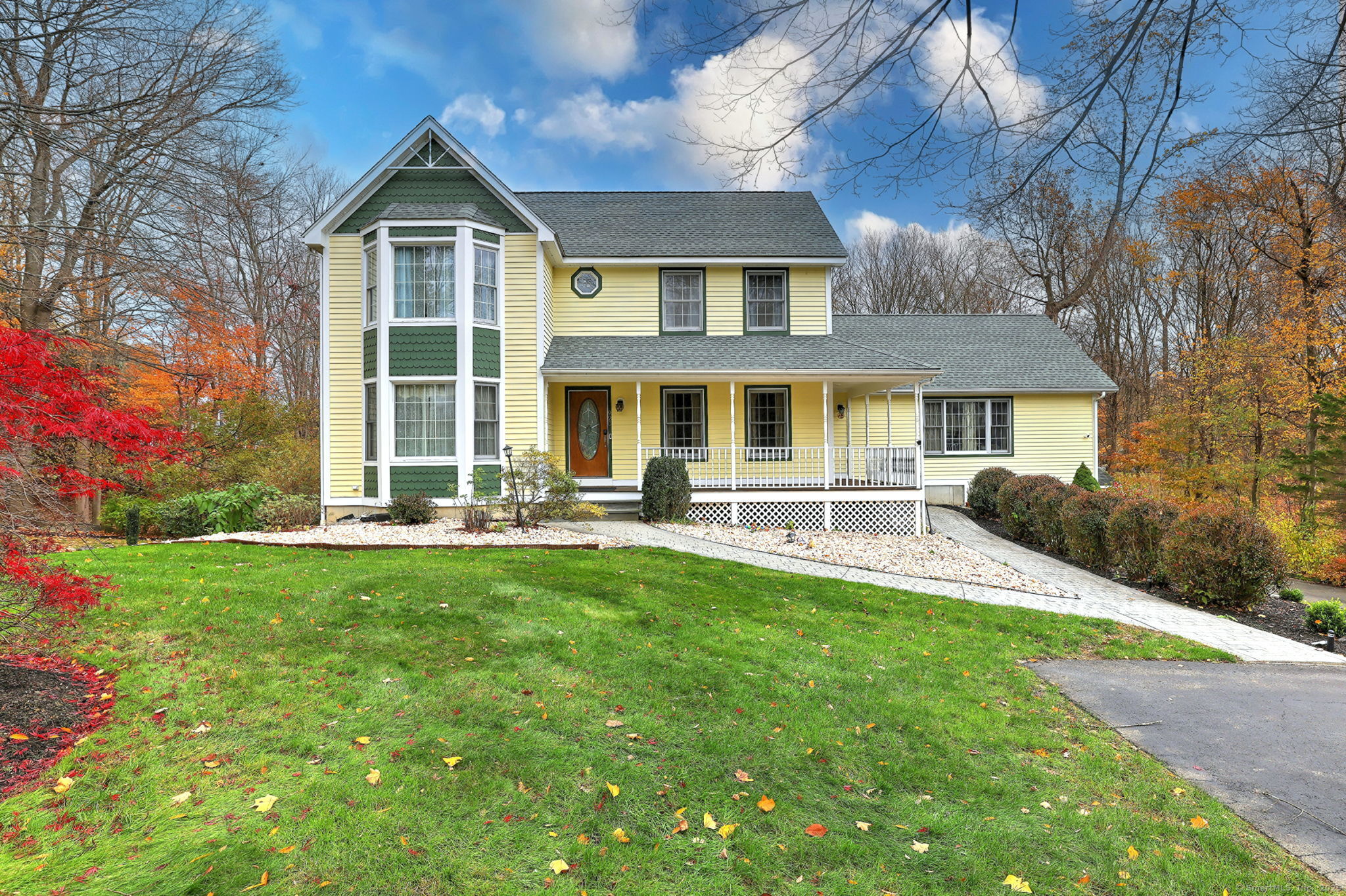 920 Green Circle Orange, CT 06477 - Photo 3 of 40