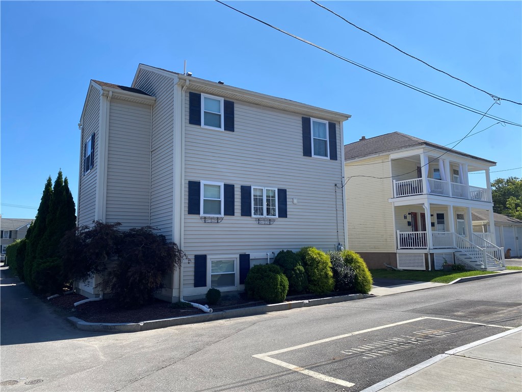 32 Rock Street Bristol, RI 02809 - Photo 2 of 20 Nestled in the heart of town close to everything!