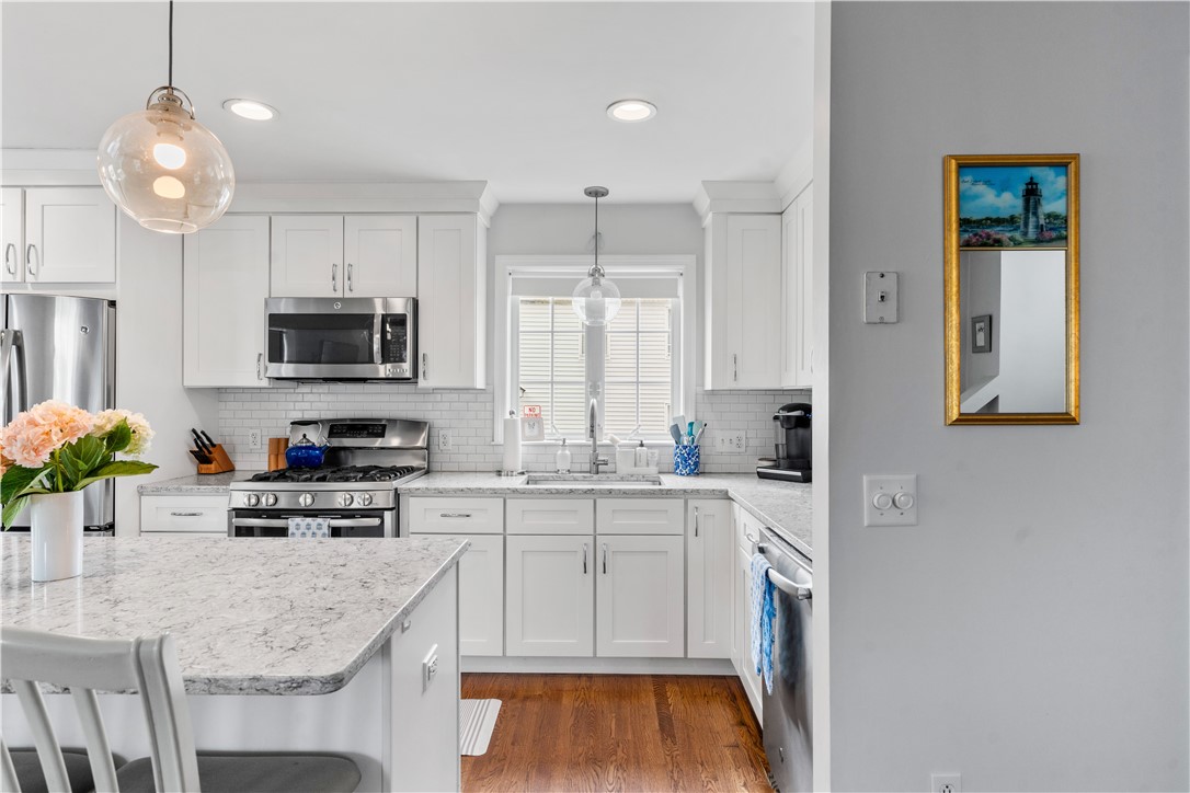 32 Rock Street Bristol, RI 02809 - Photo 8 of 20 Meticulous finishes.
