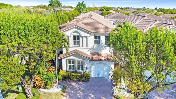 $4,800 | 10863 Northwest 85th Street, Doral, FL 33178
