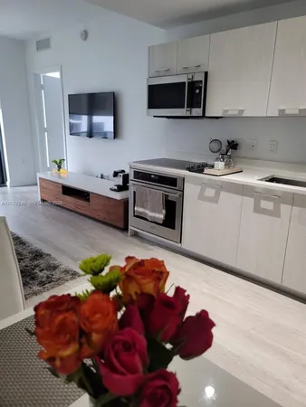 $3,395 | 55 Southwest 9th Street, Unit 2709, Miami, FL 33130