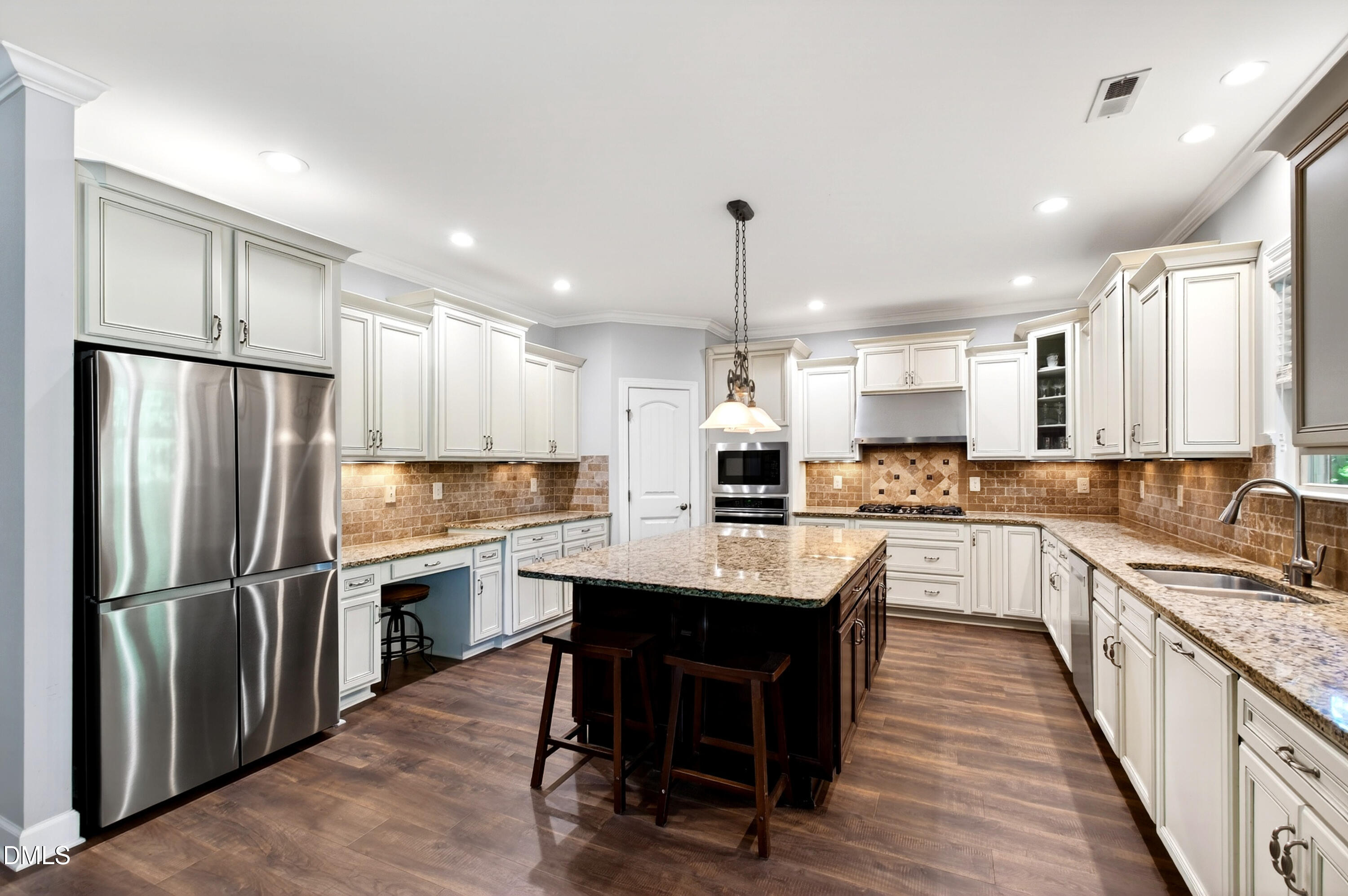 313 Karpen Lane Cary, NC 27519 - Photo 5 of 86 Karpen (45)