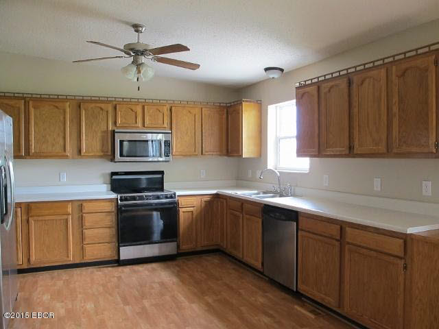 704 Clark School Road De Soto, IL 62924 - Photo 2 of 32