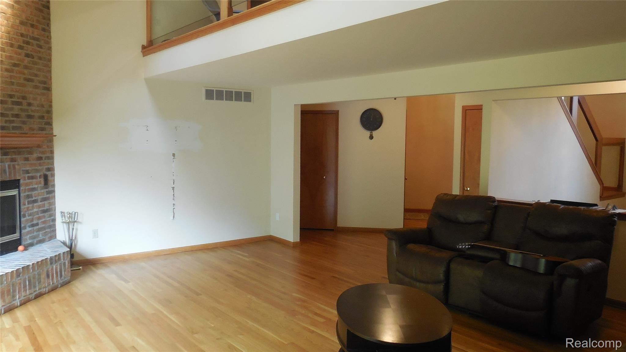 2591 Meadowview Court Rochester, MI 48306 - Photo 7 of 30 2591 Meadowview_06.JPG