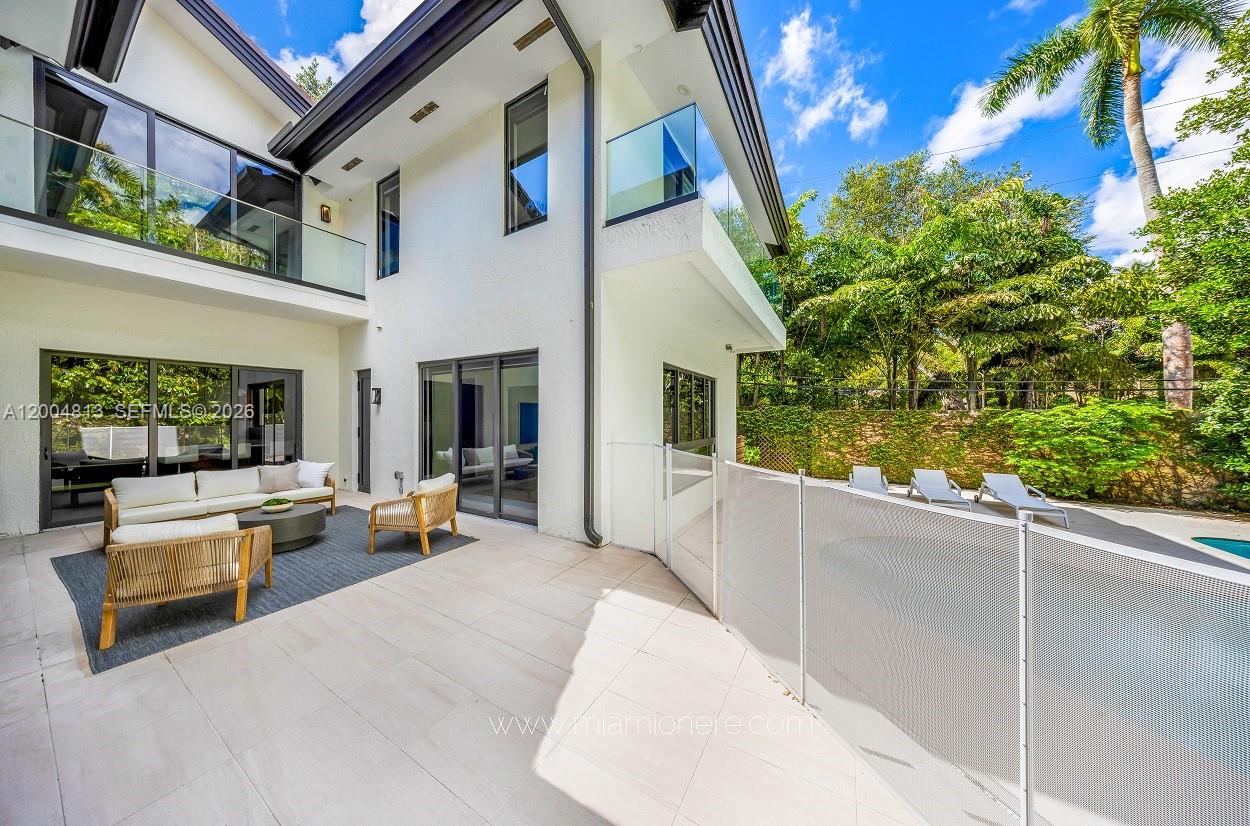 3900 Douglas Road Coconut Grove, FL 33133 - Photo 11 of 25