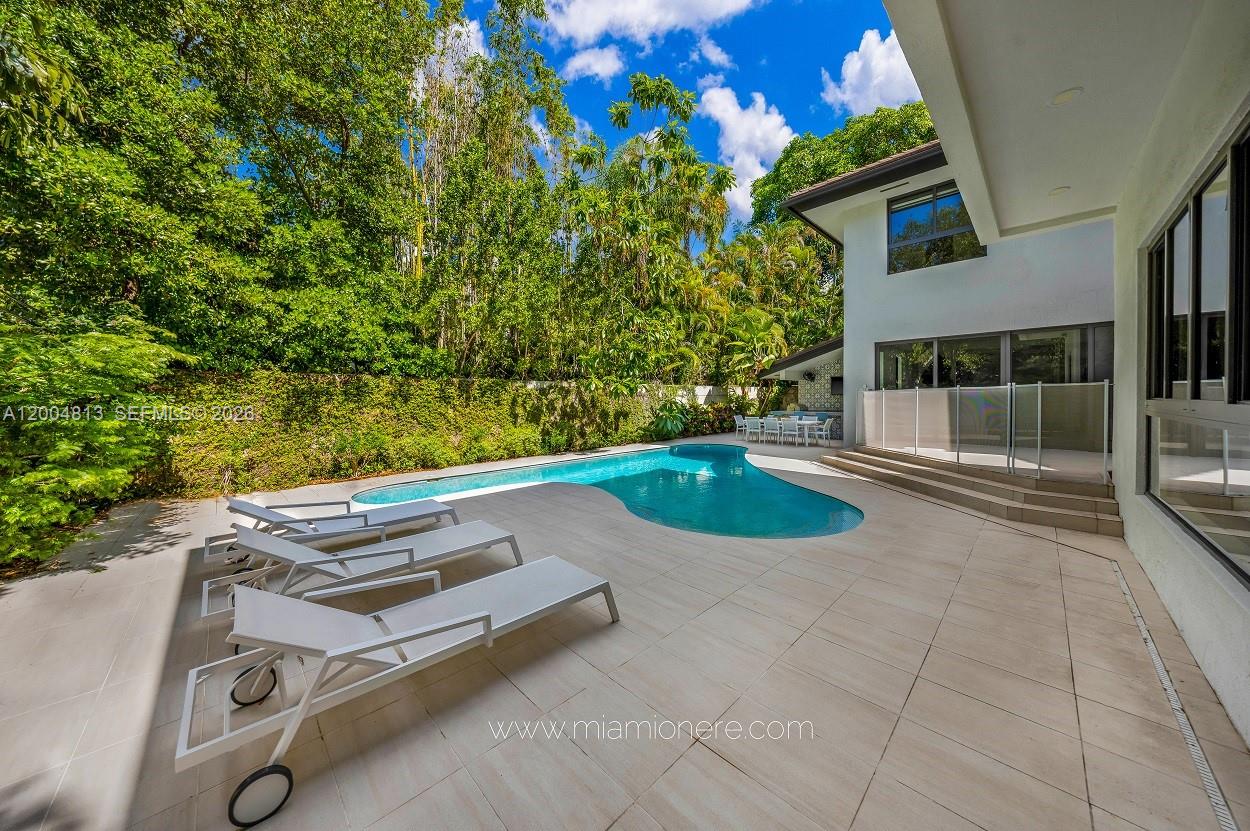 3900 Douglas Road Coconut Grove, FL 33133 - Photo 19 of 25