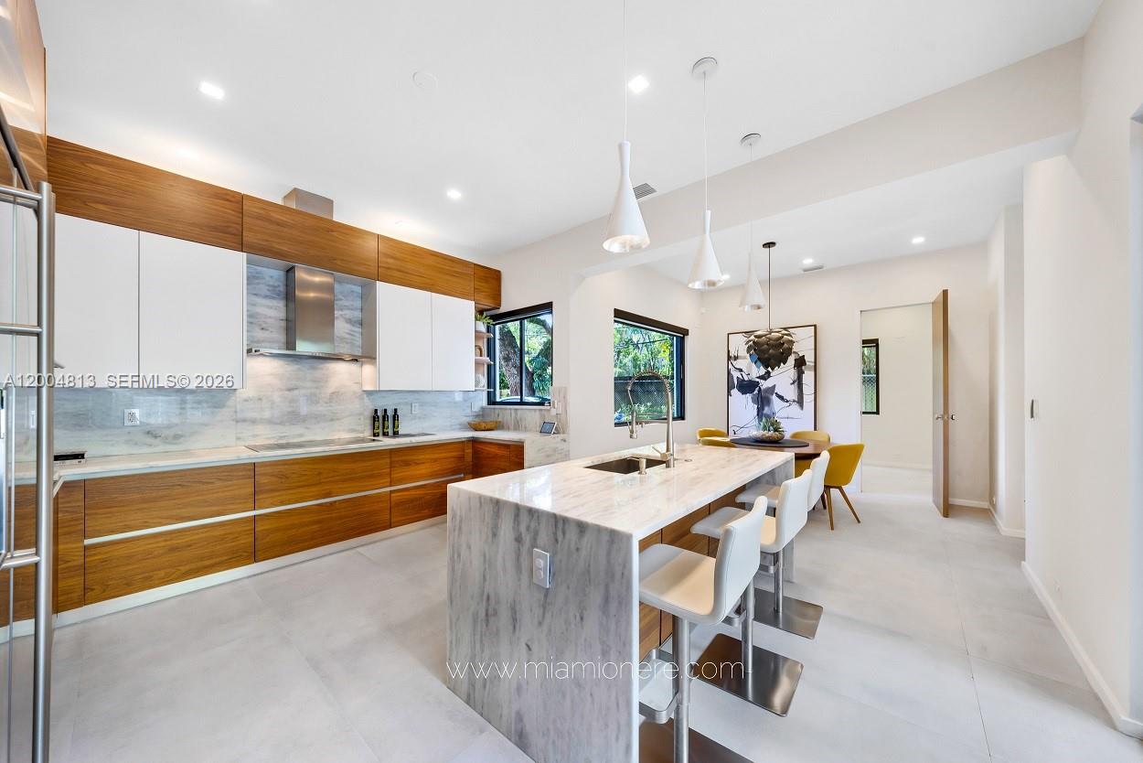 3900 Douglas Road Coconut Grove, FL 33133 - Photo 8 of 25