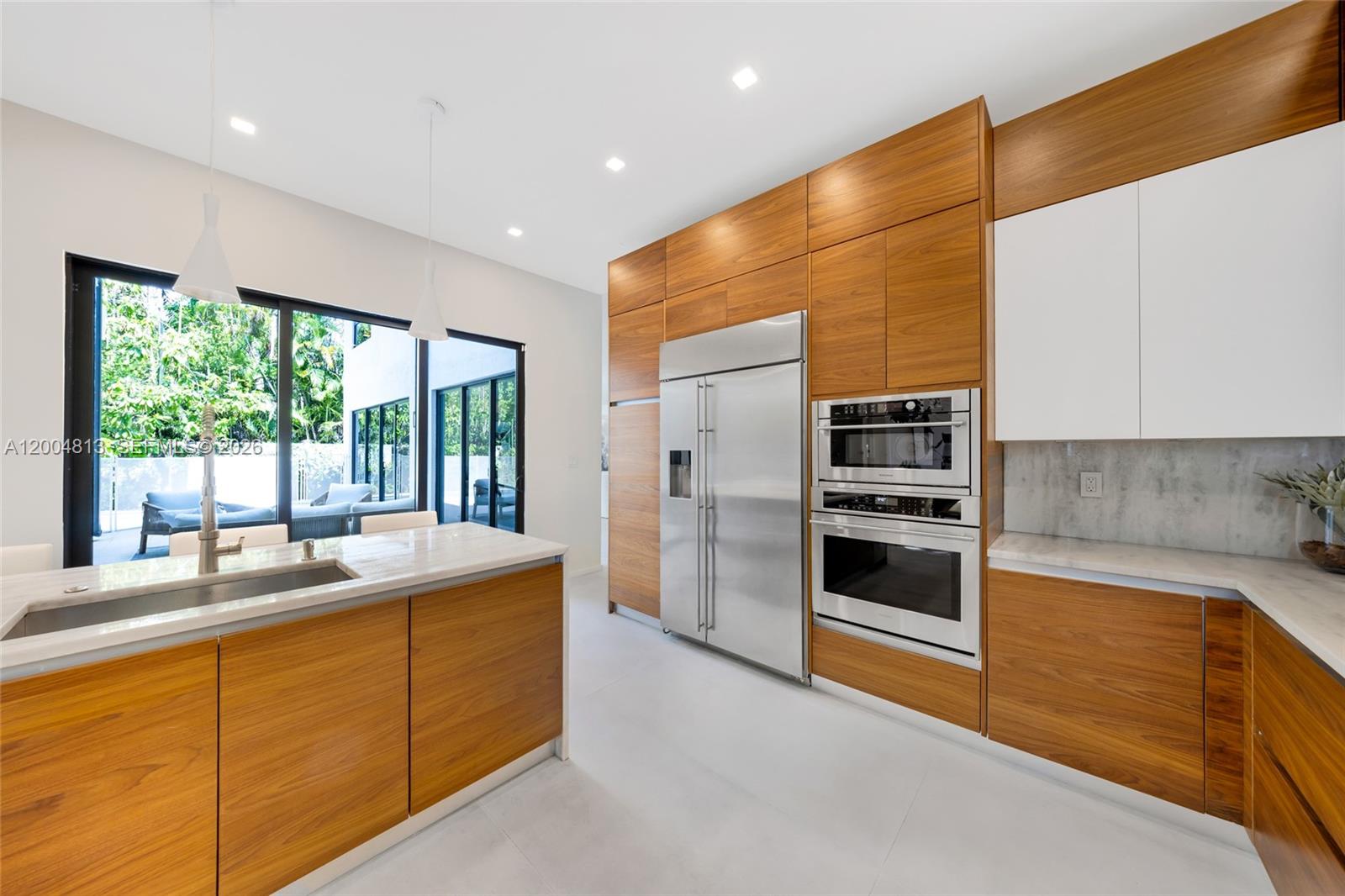 3900 Douglas Road Coconut Grove, FL 33133 - Photo 9 of 25