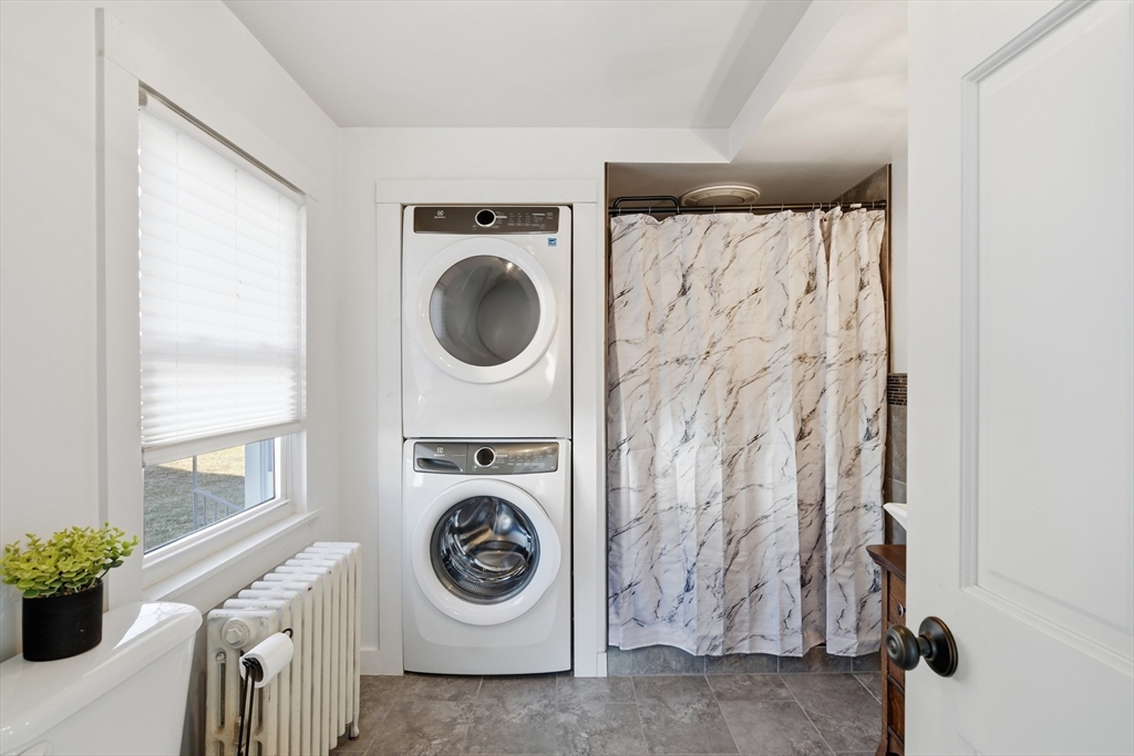 1201 Allen Street Springfield, MA 01118 - Photo 23 of 42 a utility room with dryer and washer