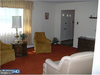 114 Moonflower Road Hatboro, PA 19040 - Photo 2 of 12 Gallery Image 2