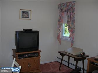 114 Moonflower Road Hatboro, PA 19040 - Photo 7 of 12 Gallery Image 7