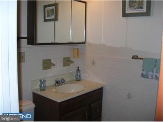 114 Moonflower Road Hatboro, PA 19040 - Photo 10 of 12 Gallery Image 10