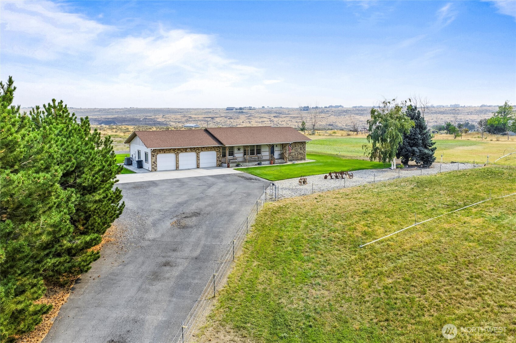12687 Dodson Road Northwest Ephrata, WA 98823 - Photo 2 of 38 Gallery Image 2