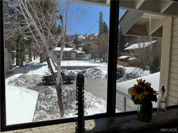 $575,000 | 43067 Goldmine Woods Lane, Big Bear Lake, CA 92315