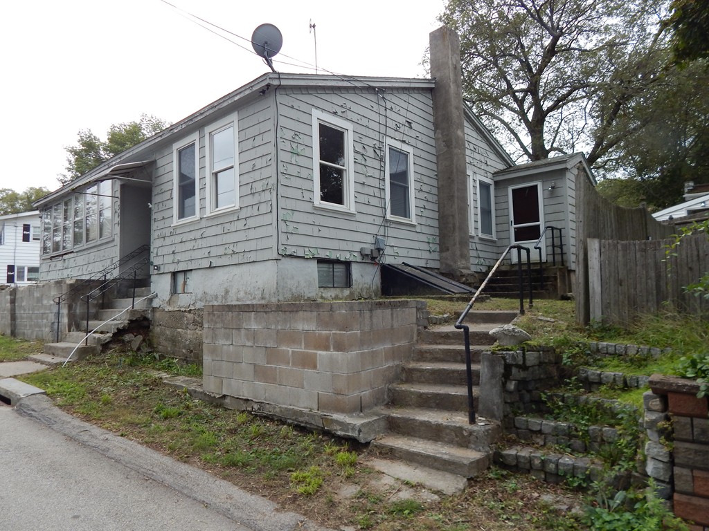 344 Bridle Path Worcester, MA 01604 - Photo 3 of 17 Gallery Image 3