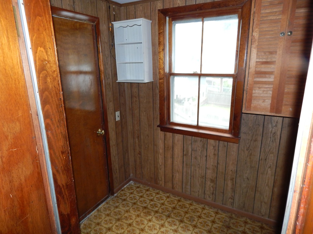 344 Bridle Path Worcester, MA 01604 - Photo 8 of 17 Gallery Image 8