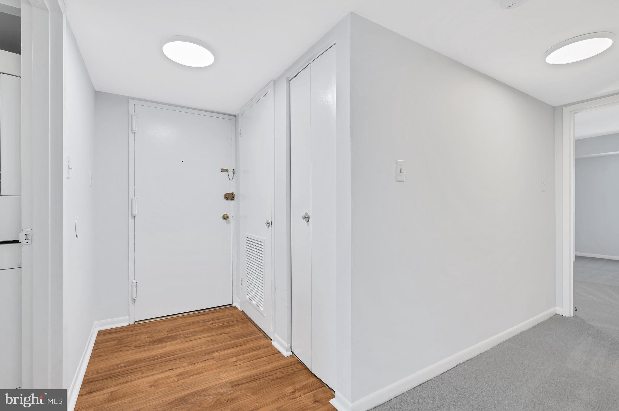 1556 Northgate Square, Unit 21B Reston, VA 20190 - Photo 2 of 25