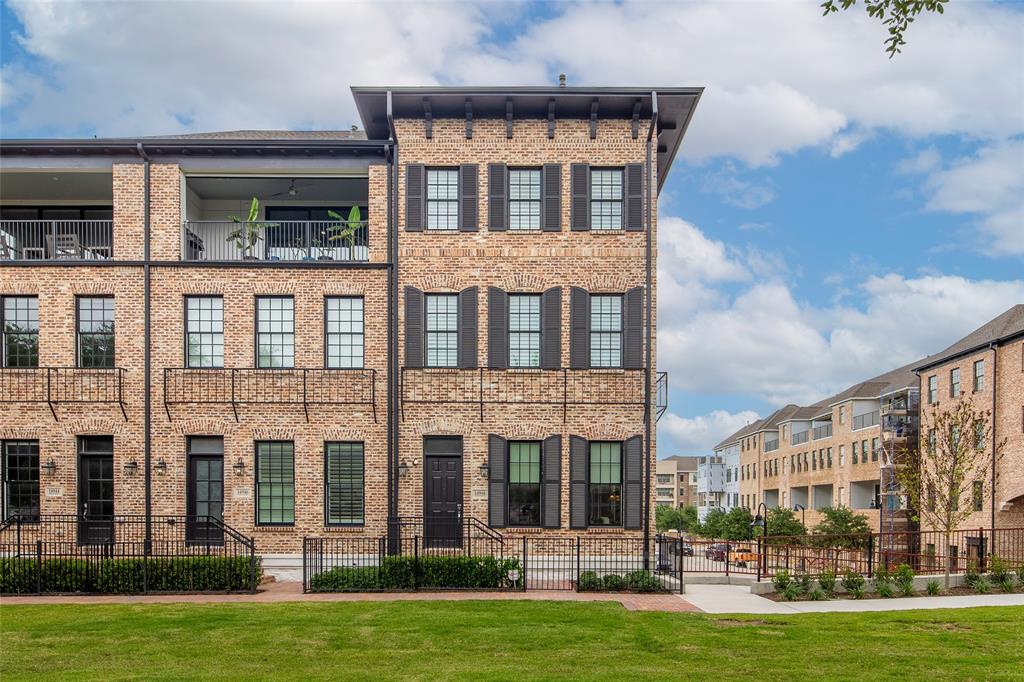 14948 Oak Street Addison, TX 75001 - Photo 2 of 38