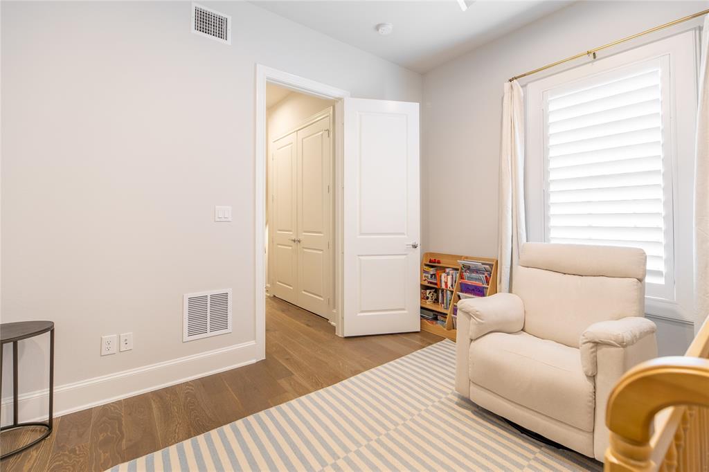 14948 Oak Street Addison, TX 75001 - Photo 25 of 38