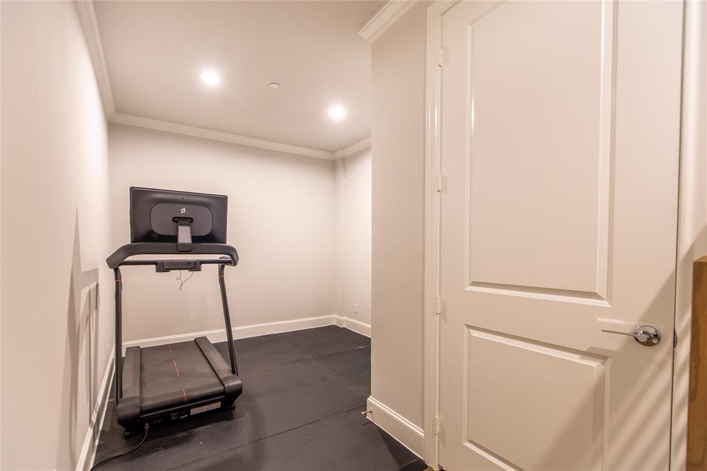 14948 Oak Street Addison, TX 75001 - Photo 32 of 38