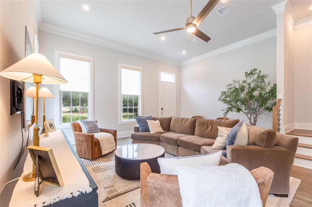 14948 Oak Street Addison, TX 75001 - Photo 5 of 38