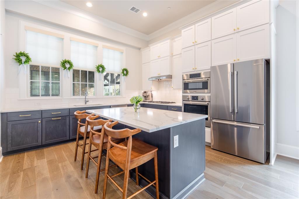 14948 Oak Street Addison, TX 75001 - Photo 7 of 38
