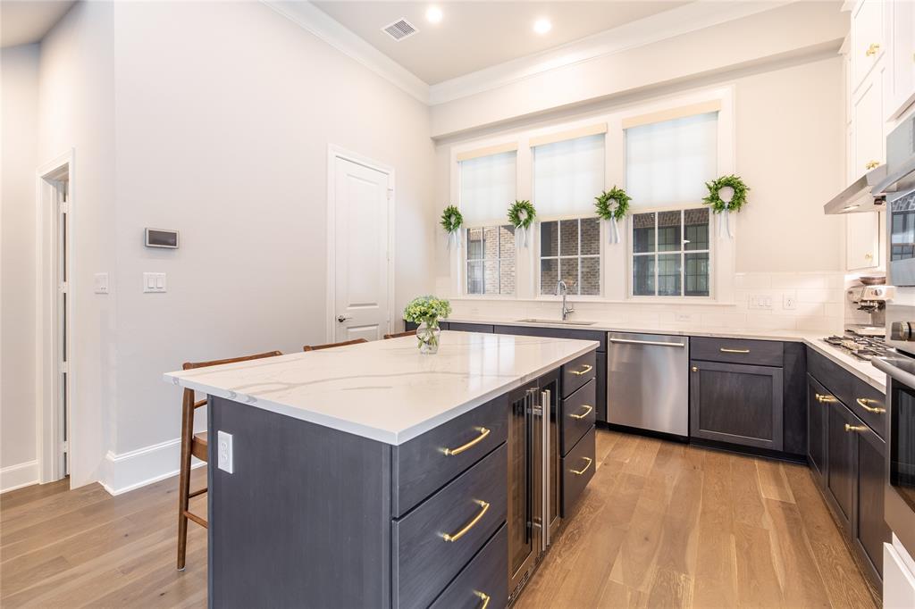 14948 Oak Street Addison, TX 75001 - Photo 8 of 38