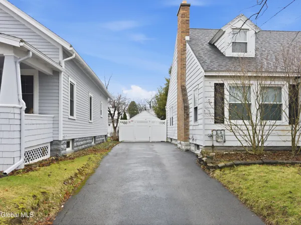 $279,999 | 1327 Baker Avenue, Schenectady, NY 12309
