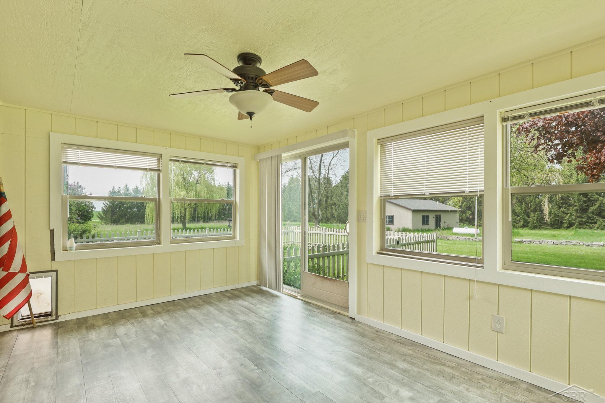 720 Pt Crescent Road Port Austin, MI 48467 - Photo 33 of 79 50107037-32.JPG