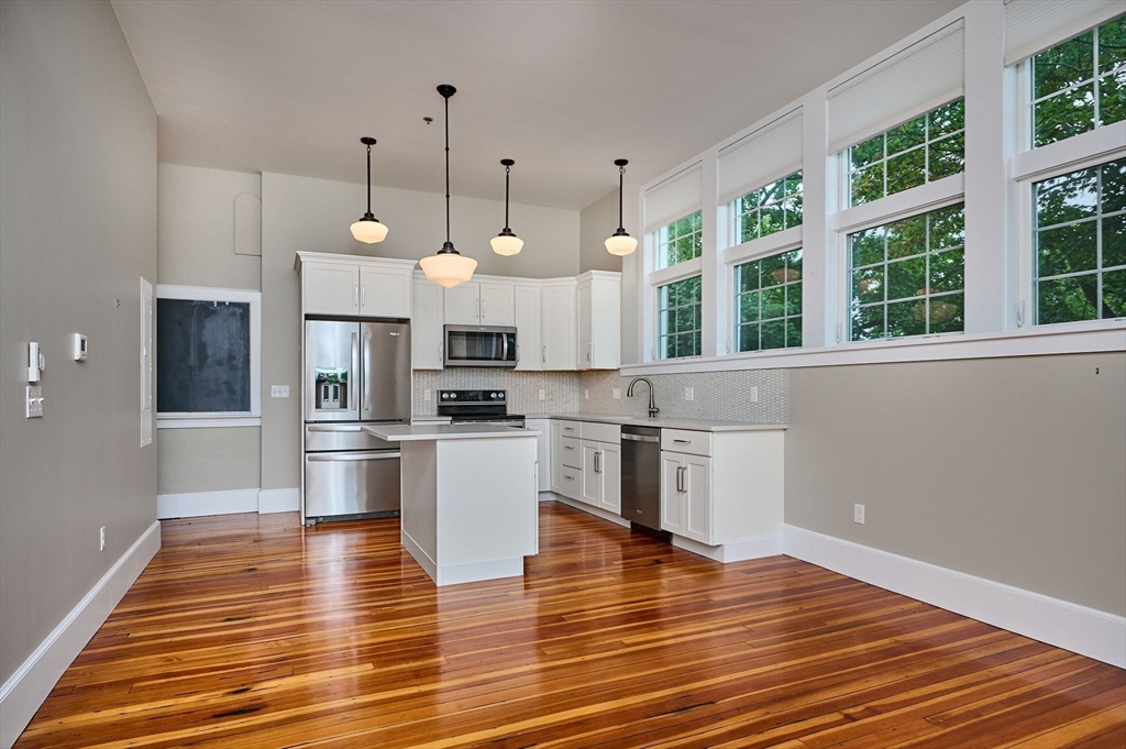 58 Main Street, Unit 4 Hatfield, MA 01038 - Photo 9 of 30