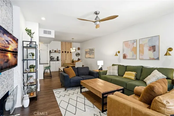 $499,000 | 17711 Margate Street, Unit 103, Encino, CA 91316