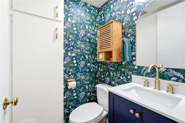 $499,000 | 17711 Margate Street, Unit 103, Encino, CA 91316